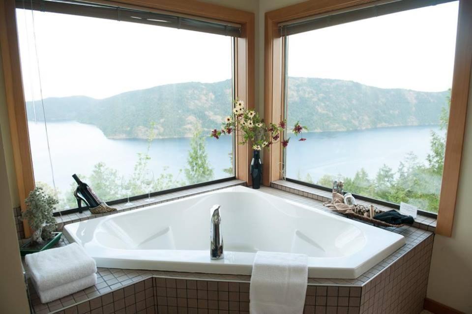 Moon Water Lodge Malahat Kültér fotó