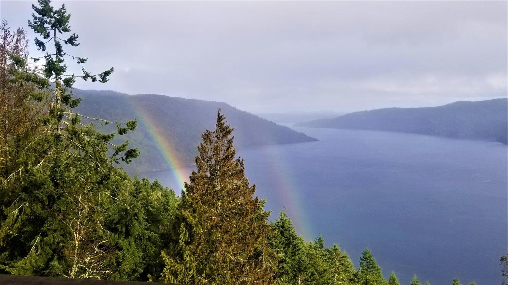 Moon Water Lodge Malahat Kültér fotó