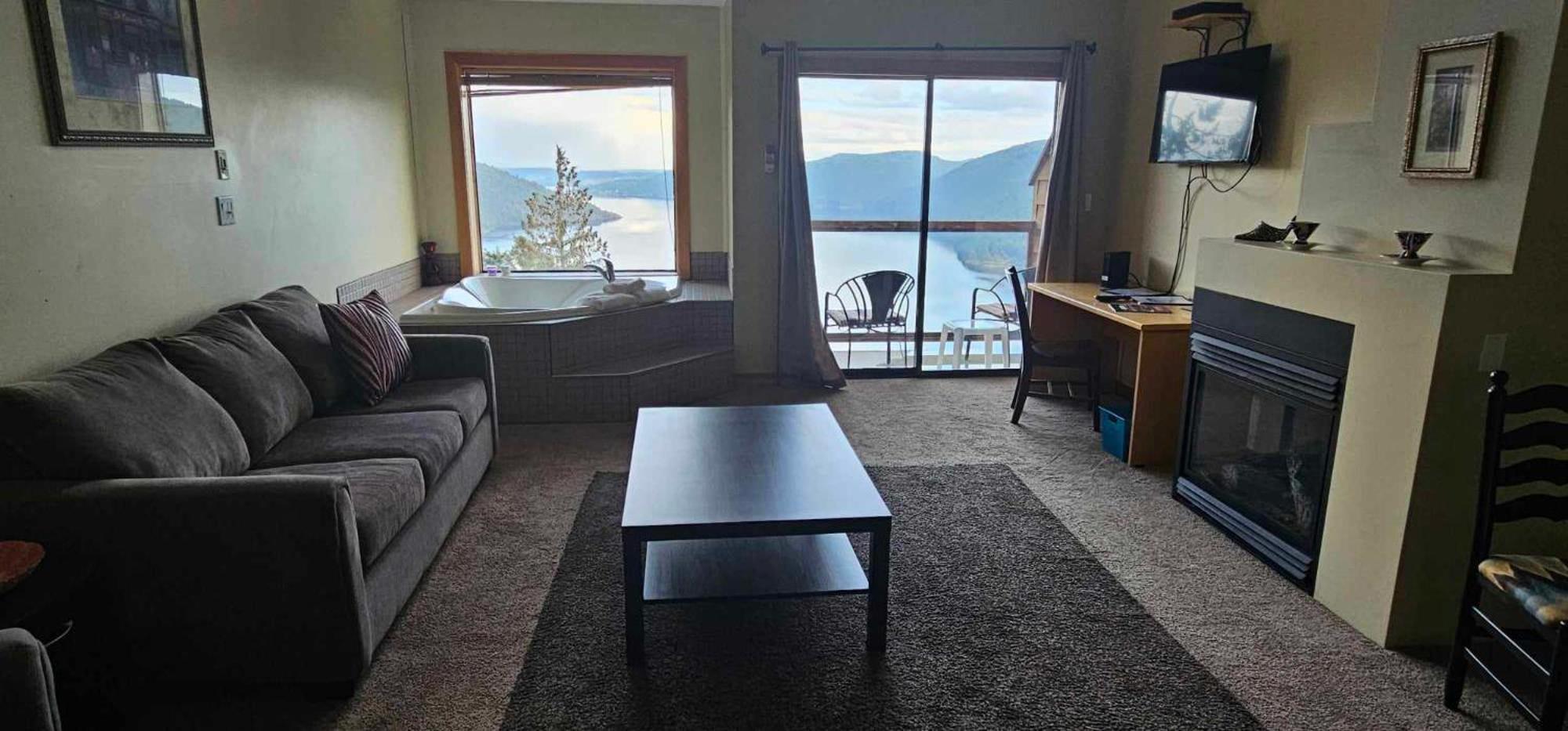 Moon Water Lodge Malahat Kültér fotó