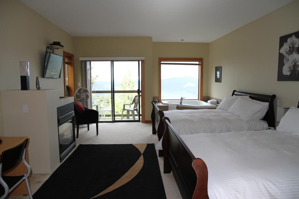 Moon Water Lodge Malahat Kültér fotó
